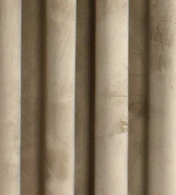 bizon Vervolgen wimper GG1.4 ( Verduisterend gordijn van hoge kwaliteit Fluweel – kant en klaar  Gordijnen – Beige kleur Curtains – Met Ringen – 140×250 cm) | Glow Thuis